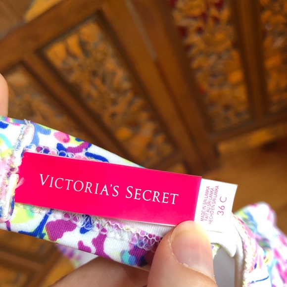 VS Ditsy Floral Print Bandeau Bikini Top - Picture 2 of 9